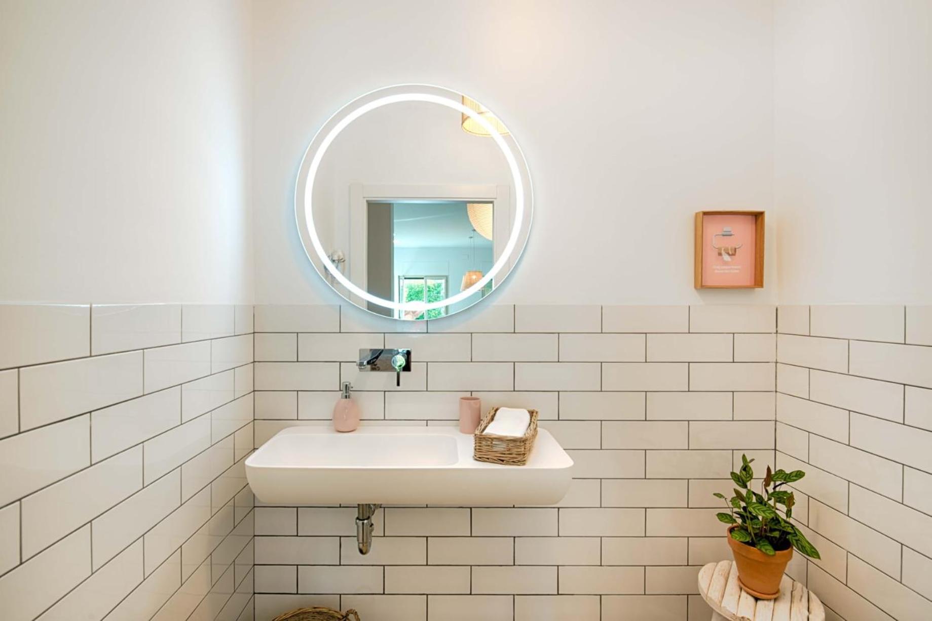 Loft Con Piscina Climatizada De Agua Salada Y Parking En El Centro De Figueres Appartement Figueres  Buitenkant foto